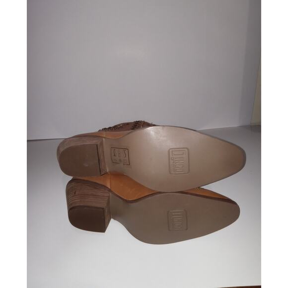 Dingo Poppy women's Flower Embroidery Studded leather cowgirl boots Tan Size 9 - Picture 11 of 11